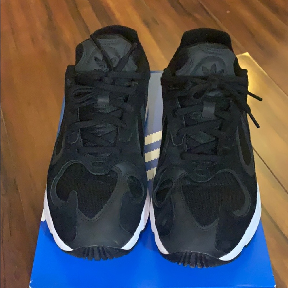 Adidas Yung-1 size men’s 11